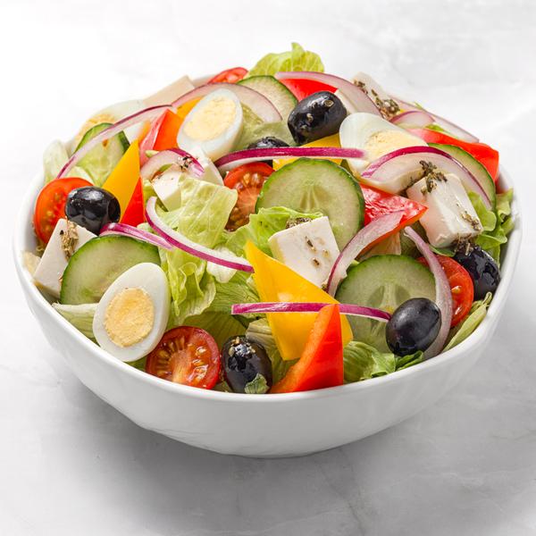 Салат "Греческий" с перепелиным яйцом - Салаты | MOSCOW FOOD - доставка фуршетных блюд